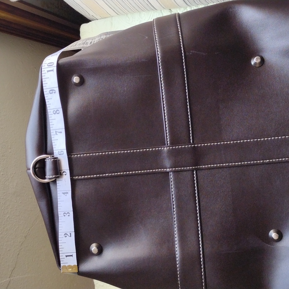 Barrington Brown Vegan Leather Men's Bag - Picture 6 of 10